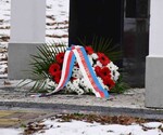 Fotografie 2 - Deváťáci na pietní akci k uctění obětí holokaustu