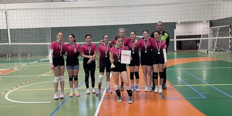 Slide - Okresní finále ve volejbalu